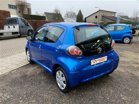 Toyota Aygo - 1.0-12V Dynamic Blue AIRCO 5 DRS ELEC.RAMEN NIEUWE APK CTR VERGRENDELING - 1