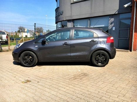 Kia Rio - €7500, - 1.1i CRDI - 1