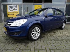 Opel Astra - Edition 1.4 90 pk - 5drs - trekhaak - airco - cruise control - comfort seat pack - 16"