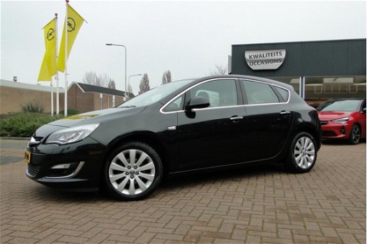 Opel Astra - 1.6 115pk 5-D Cosmo NAVI/ECC/PDC - 1