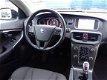 Volvo V40 Cross Country - 1.6 T4 Momentum 180pk Navigatie Clima Cruise NL-geleverd NIEUWSTAAT - 1 - Thumbnail