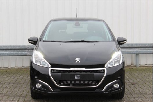 Peugeot 208 - 1.2 82pk Signature NAVI, LM VELGEN - 1