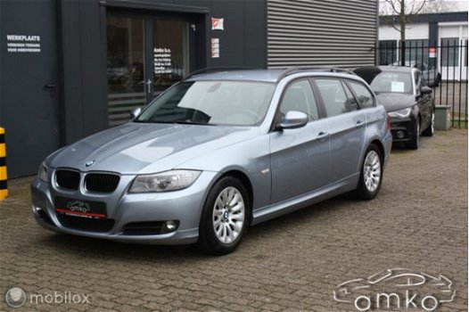 BMW 3-serie Touring - 320i Executive / CRUISE C. / CLIMATE C / LM. VELGEN / ENZ - 1