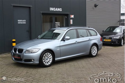 BMW 3-serie Touring - 320i Executive / CRUISE C. / CLIMATE C / LM. VELGEN / ENZ - 1