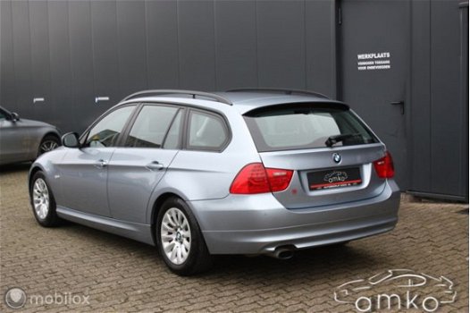 BMW 3-serie Touring - 320i Executive / CRUISE C. / CLIMATE C / LM. VELGEN / ENZ - 1