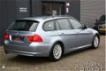 BMW 3-serie Touring - 320i Executive / CRUISE C. / CLIMATE C / LM. VELGEN / ENZ - 1 - Thumbnail