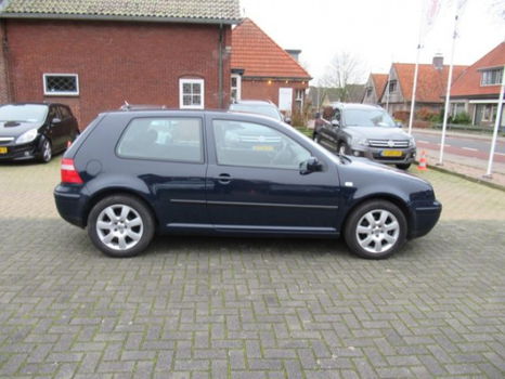 Volkswagen Golf - 2.0 - 1