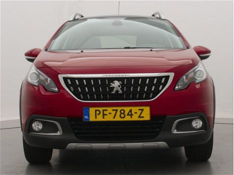 Peugeot 2008 - 1.2 110pk EAT6 Automaat Allure | Panoramadak | Navigatie | Lm velgen | Parkeersensore - 1