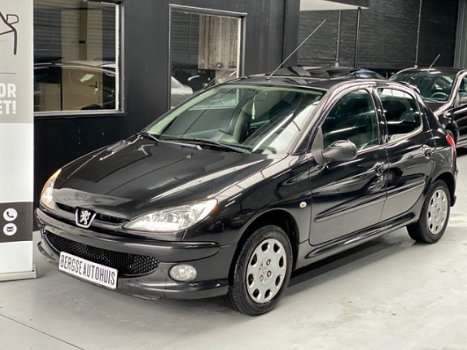 Peugeot 206 - 1.4 Forever 5-deurs Trekhaak BJ2007 Facelift - 1