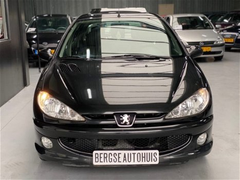 Peugeot 206 - 1.4 Forever 5-deurs Trekhaak BJ2007 Facelift - 1