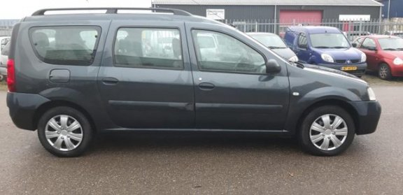 Dacia Logan MCV - 1.6 Lauréate 7p. , met Airco - 1