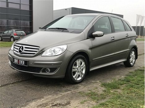 Mercedes-Benz B-klasse - 200 Avantgarde 2006 Automaat met Leder/Climate - 1