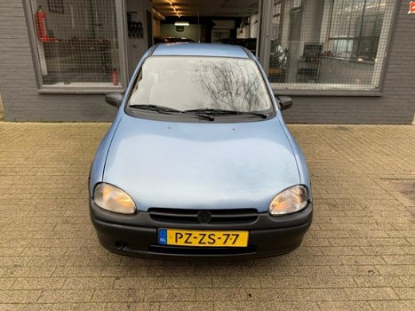 Opel Corsa - 1.2iE Swing APK tot November 2020 - 1