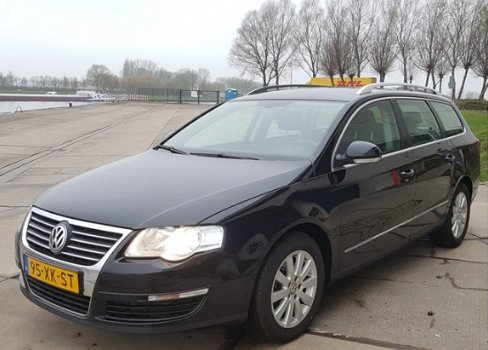 Volkswagen Passat Variant - 2.0 FSI Highline Navi Clima Leder Trekhaak - 1