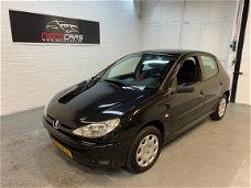 Peugeot 206 - 1.1 Pop' Art RIJD SCHAKELD TOP//4x NIEUWE BANDEN//5 DEURS