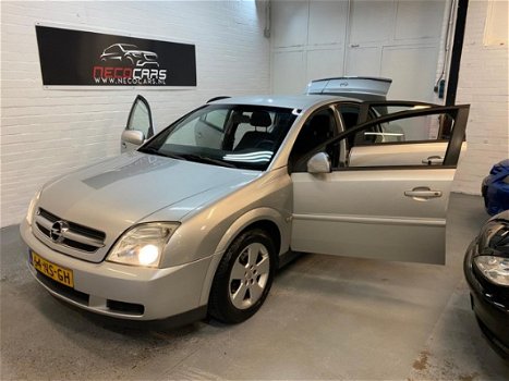 Opel Vectra - 1.8-16V Comfort NIEUWE APK//AIRCO//RIJD SCHAKELD GOED - 1