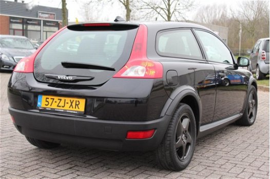 Volvo C30 - 2.0D Kinetic 6 bak - 1