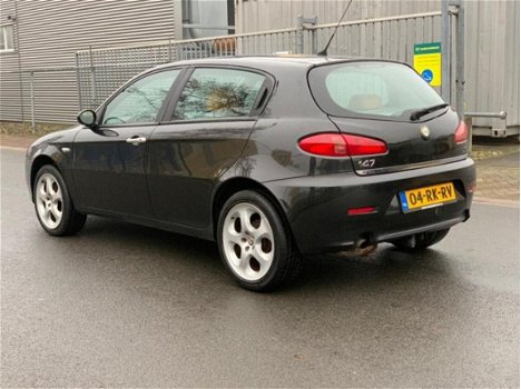 Alfa Romeo 147 - 1.9 JTD 115pk Impression - 1