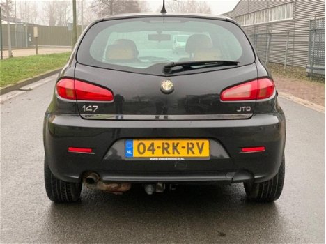 Alfa Romeo 147 - 1.9 JTD 115pk Impression - 1