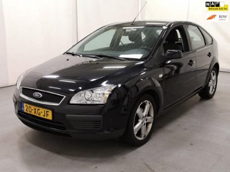 Ford Focus - 1.6-16V Trend ZO INGERUILD DUS ZO WEG PRIJS ALTIJD VOLOP KEUZE MEER TYPE, S - 1