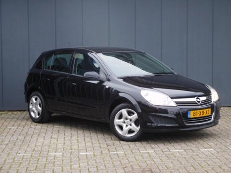 Opel Astra - 1.6 Business - 1
