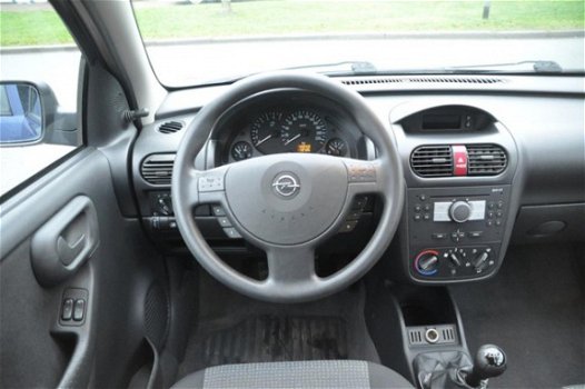 Opel Corsa - 1.2-16V Rhythm 5 deurs stuurbekrachtiging Nieuwe APK - 1