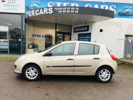 Renault Clio - 1.2 TCE Expression Bj 2008 KM 139000 NAP Nieuw APK Met Airco en Treekhak - 1