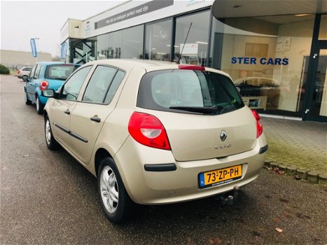 Renault Clio - 1.2 TCE Expression Bj 2008 KM 139000 NAP Nieuw APK Met Airco en Treekhak - 1