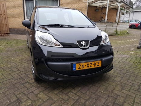 Peugeot 107 - 1.0-12V XR - 1