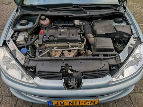 Peugeot 206 - 1.6-16V XS Zeer netjes , Leer , Climat controle , Inruil mogelijk - 1