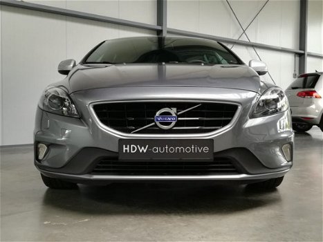 Volvo V40 - 2.0 D2 R-Design Business Sport Navi Xenon Trekhaak - 1