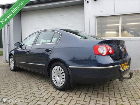 Volkswagen Passat - 1.6 FSI Comfortline zeer nette Auto - 1