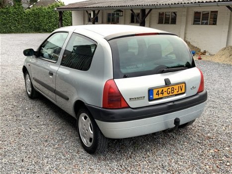 Renault Clio - 1.4-16V MTV | LMV | Radio/CD | Stuurbekrachtiging | Trekhaak | APK tot 06-2020 | Zeer - 1