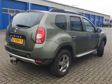 Dacia Duster - 1.6 Delsey 2wd Airco / Trekhaak / D-riem vervangen - 1