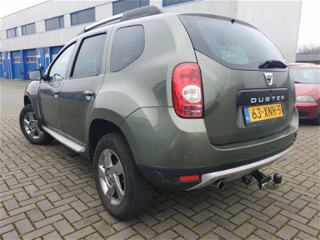 Dacia Duster - 1.6 Delsey 2wd Airco / Trekhaak / D-riem vervangen - 1