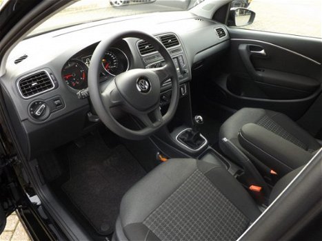 Volkswagen Polo - 1.4 TDI Comfortline 5 drs Airco / Navigatie / Cruise control / Mistlampen - 1