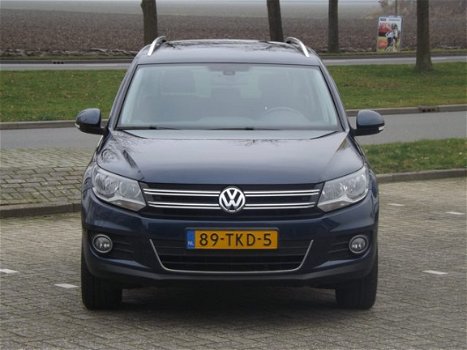 Volkswagen Tiguan - 1.4 TSI 160pk Sport&Style Climate control / Navigatie / Park assist / Trekhaak - 1