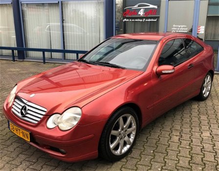 Mercedes-Benz C-klasse Sportcoupé - 200 K. VOLLEDIG ONDERHOUDEN - 1