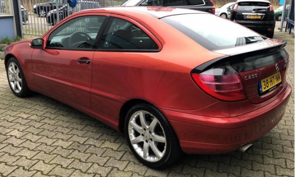 Mercedes-Benz C-klasse Sportcoupé - 200 K. VOLLEDIG ONDERHOUDEN - 1