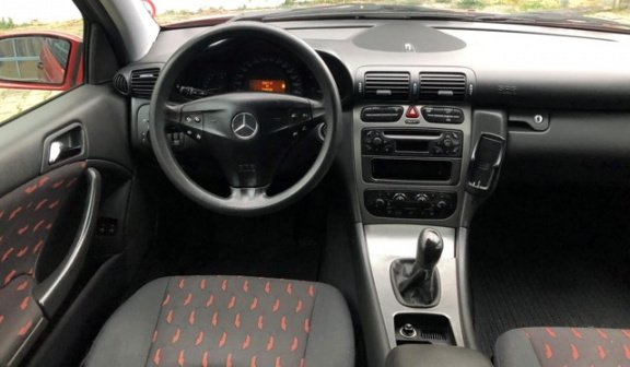 Mercedes-Benz C-klasse Sportcoupé - 200 K. VOLLEDIG ONDERHOUDEN - 1