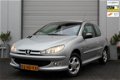 Peugeot 206 - 1.4 Quiksilver - NAP - Trekhaak - Airco - Nieuwe APK, Garantie en beurt - 1 - Thumbnail