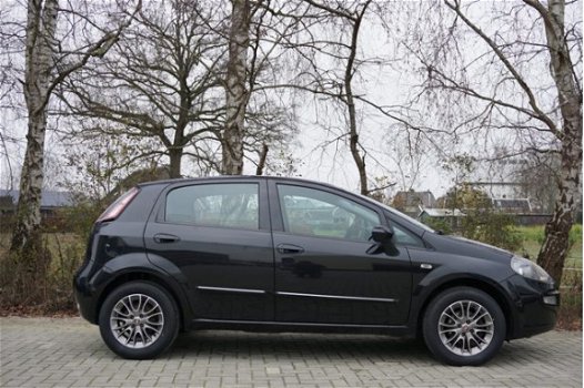 Fiat Punto Evo - 1.4 Dynamic 5 drs. | Airco | LMV | Centraal - 1