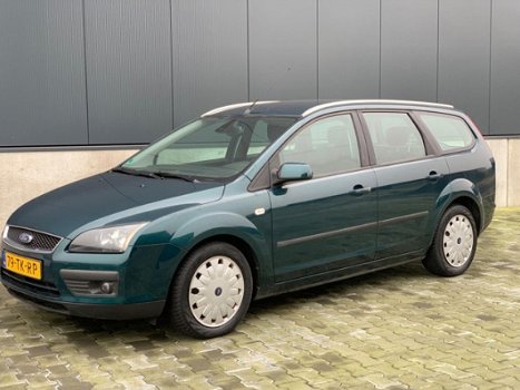 Ford Focus Wagon - 1.6-16V Futura Airco/Apk/N.A.P - 1