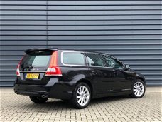 Volvo V70 - 2.0 D4 Nordic+ I NWE D-riem I Leder I Standkachel I Stoelverwarming