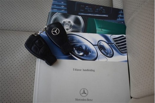 Mercedes-Benz E-klasse - 200 K. Avantgarde | Leder | Youngtimer | NL-Auto | Climate - Control - 1