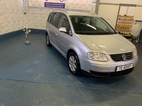 Volkswagen Touran - 1.6-16V FSI - 1