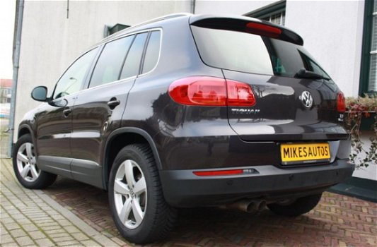 Volkswagen Tiguan - Lounge & Sport 6 Mnd Garantie - 1