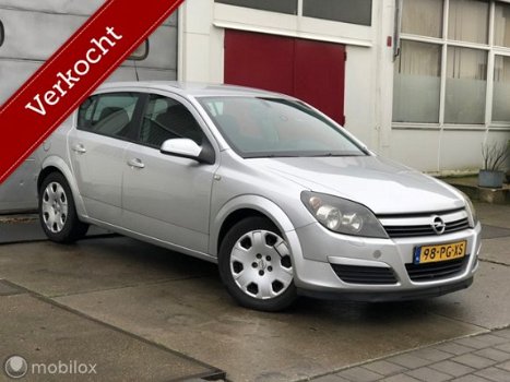 Opel Astra - 1.7 CDTi Sport NEW APK AIRCO BOEKJES NAVI TOP AUT - 1