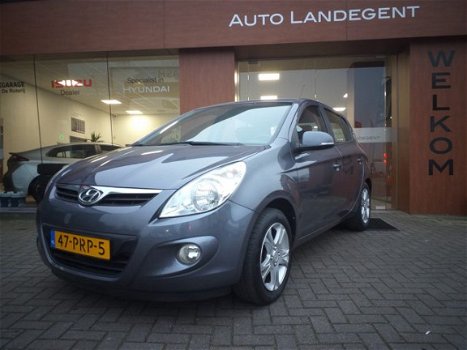 Hyundai i20 - 1.2i i-Motion Airco-Trekhaak-Zeer nette dealer onderhouden wagen - 1