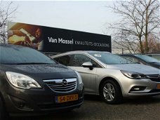 Opel Zafira Tourer - 1.4 T1 40pk Cosmo NAVI | AGR stoelen | Climate control